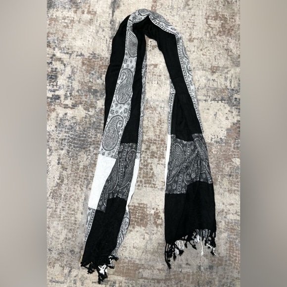 Accessories - Paisley print scarf